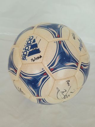 Balón Adidas Tricolore Francia 1998 firma Hierro