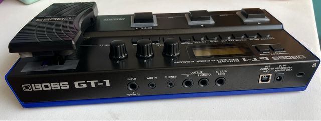 Procesador efectos guitarra Boss GT-1