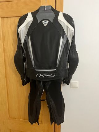 Traje moto Negro-Plata.Botas y Pantalon y chaqueta