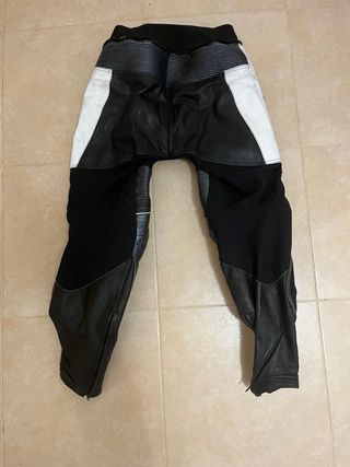 Traje moto Negro-Plata.Botas y Pantalon y chaqueta