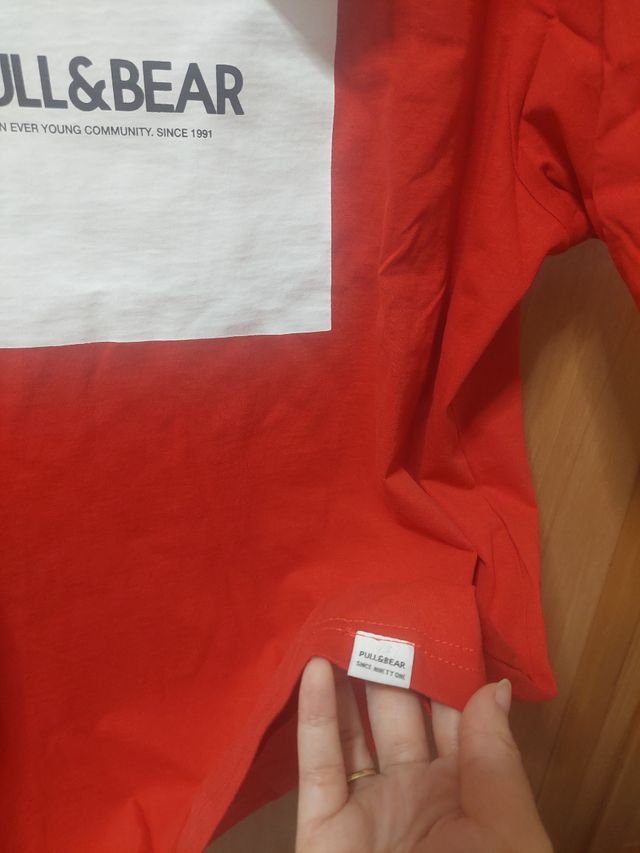 Camiseta Pull&Bear roja XL