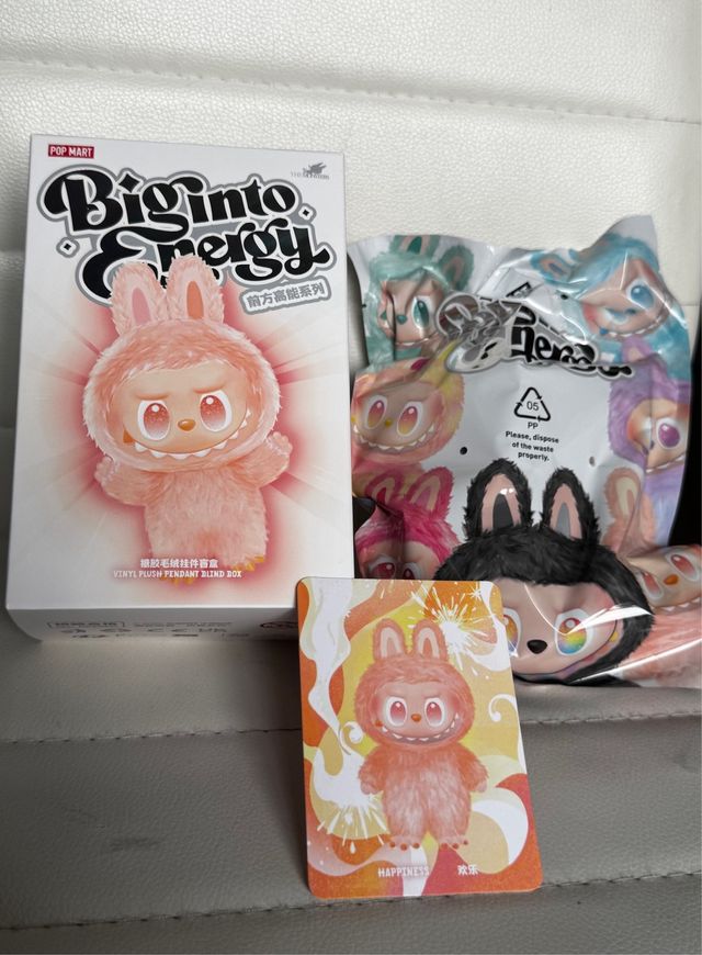 Labubu original Big Into Energy Naranja