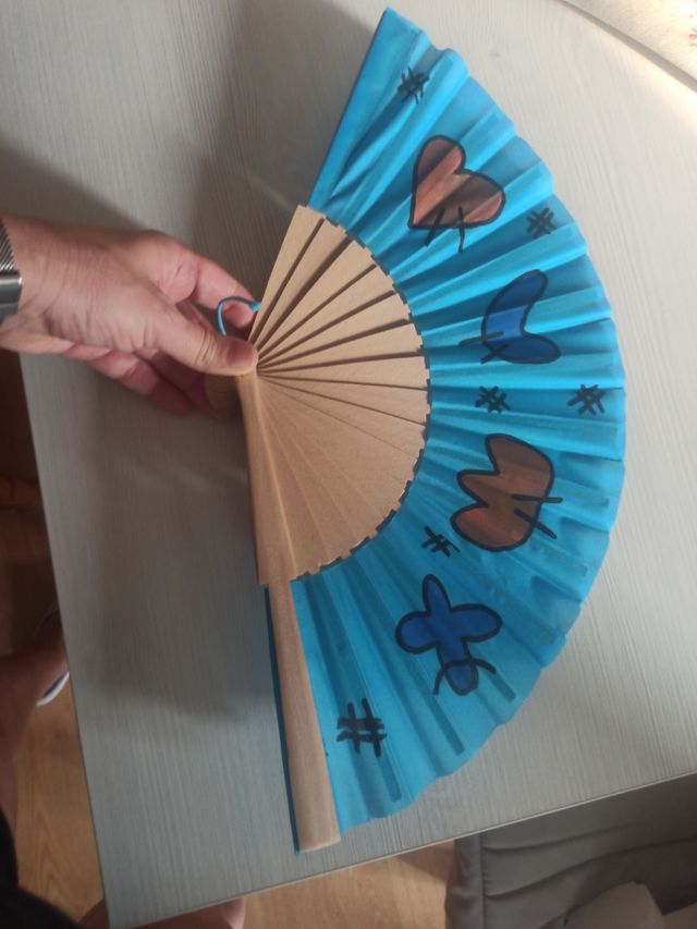 Abanico pintado a mano