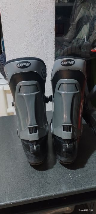 Scarponi Sci UPS usati 43