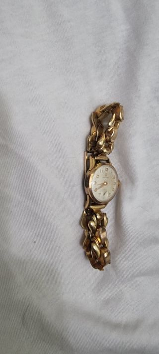 Reloj Certina dorado vintage