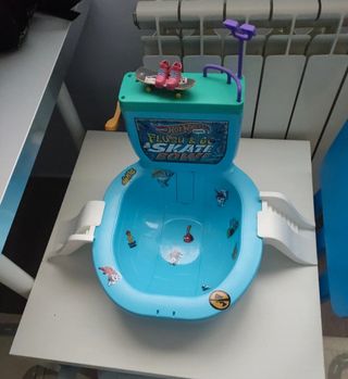 Hot Wheels Skate Bowl wc