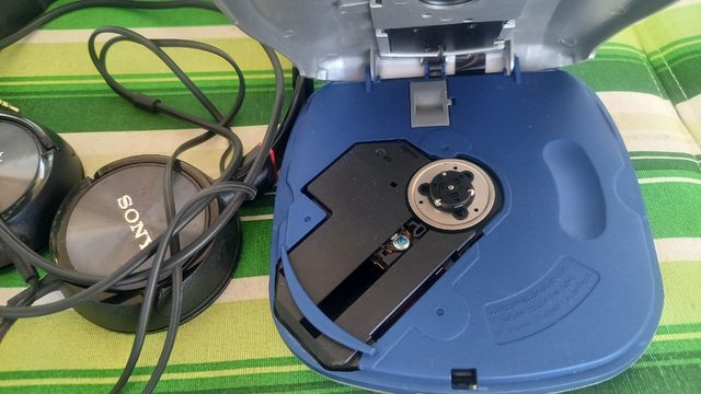 Discman Kenwood plateado