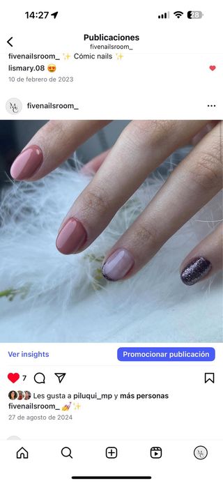 UÑAS ACRILICAS 