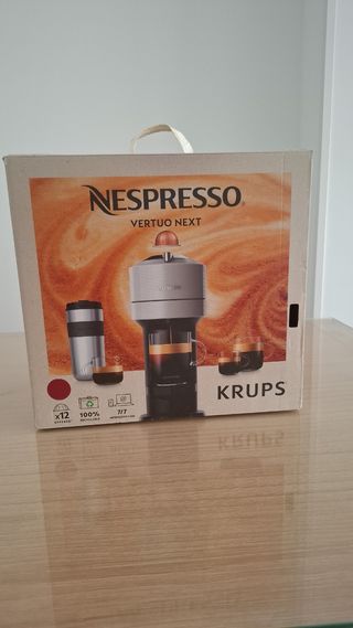 Cafetera Nespresso Vertuo Next Roja