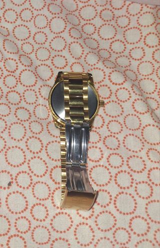 Reloj Q&Q dorado -  WG Gear