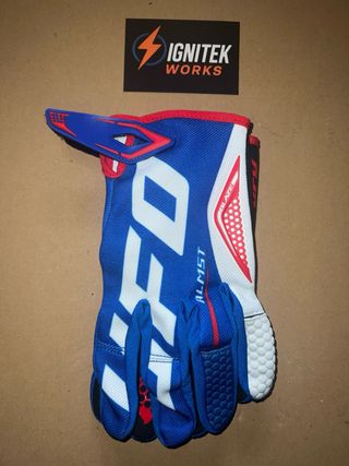 Guantes UFO azules nuevos