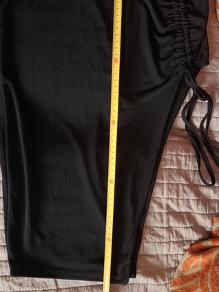 Falda negra ajustada Licra