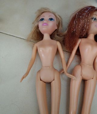 2 Muñecas estilo Barbie