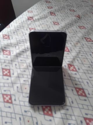Esta roto el pantalla Samsung z Flip4