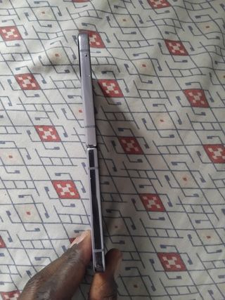 Esta roto el pantalla Samsung z Flip4