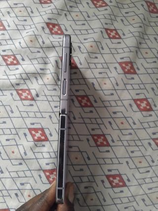 Esta roto el pantalla Samsung z Flip4