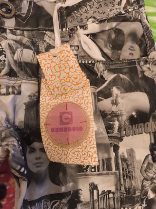 Pantalones push up grises y negros