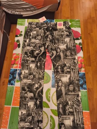 Pantalones push up grises y negros