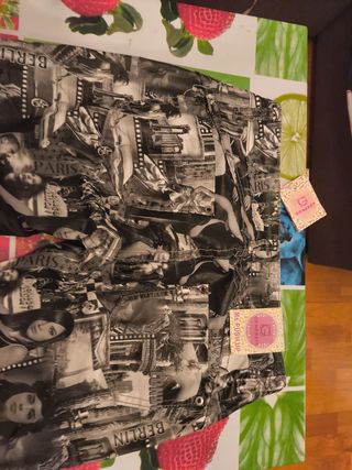 Pantalones push up grises y negros