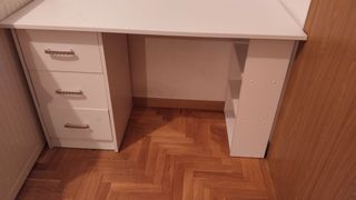 Escritorio blanco 3 cajones y 3 baldas