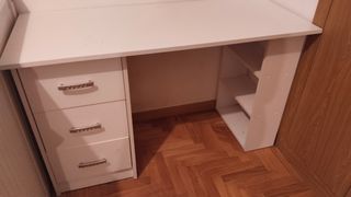 Escritorio blanco 3 cajones y 3 baldas