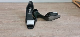 Zapatos Lodi negros charol