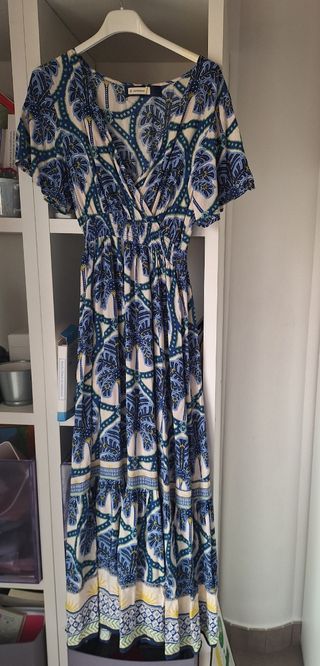 Vestido largo estampado azul y blanco