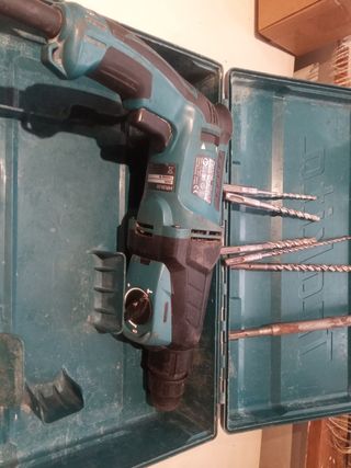 Martillo percutor Makita HR2630