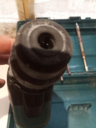 Martillo percutor Makita HR2630