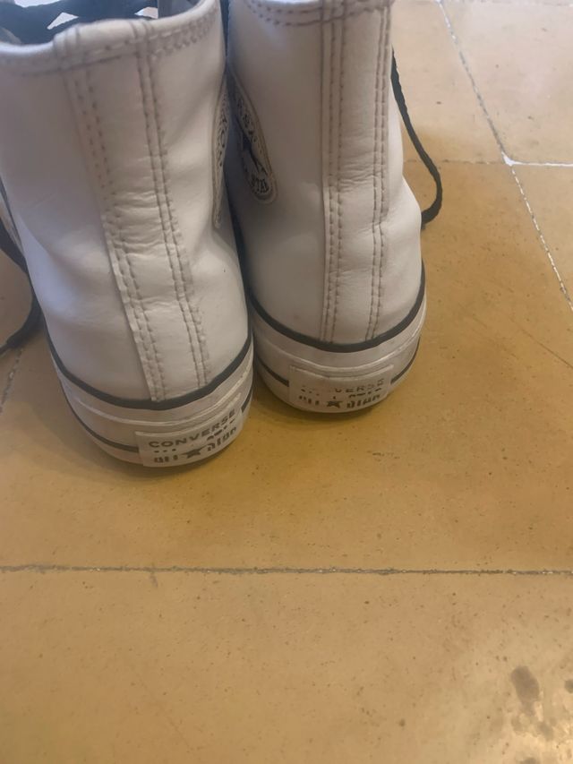Converse blancas altas