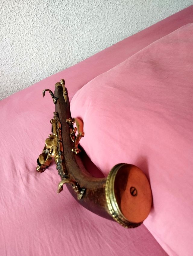 Pistola decorativa antigua colgador de llaves