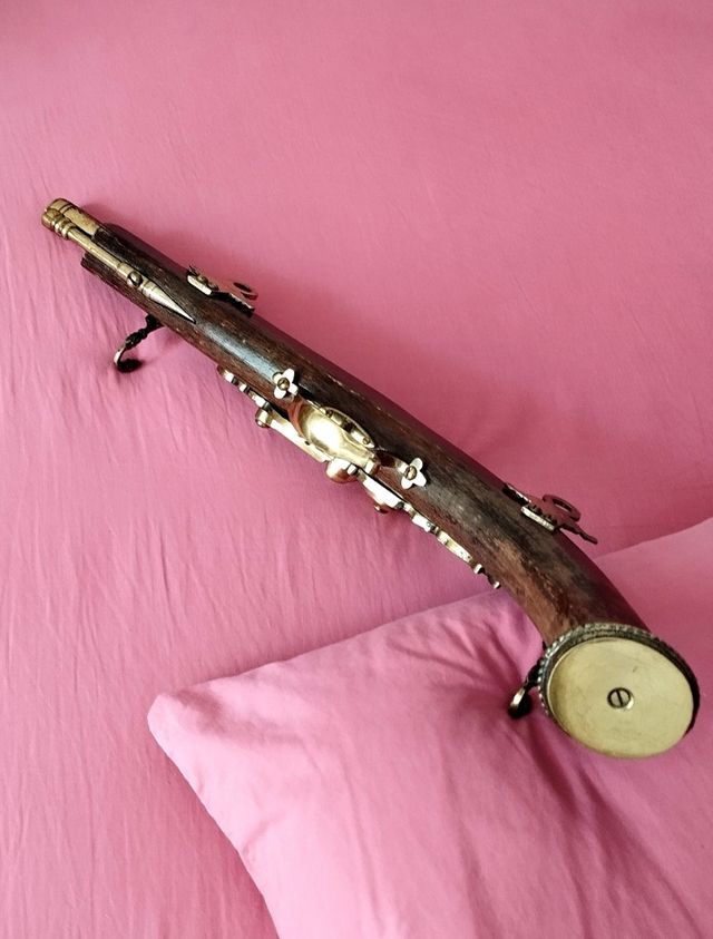 Pistola decorativa antigua colgador de llaves