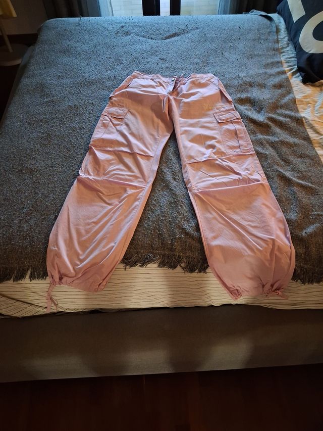 Pantaloni cargo rosa