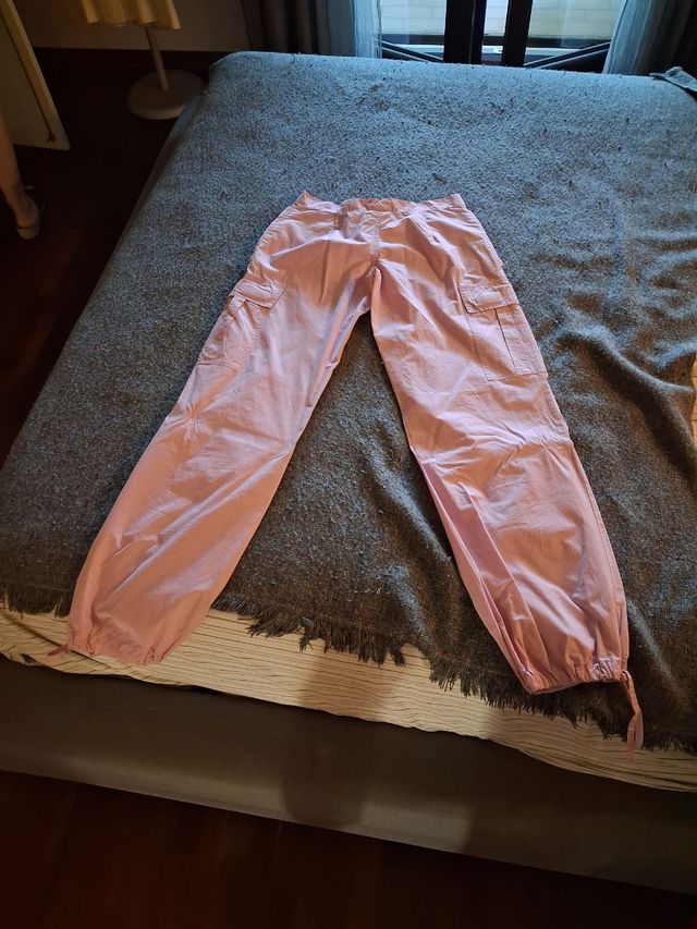 Pantaloni cargo rosa