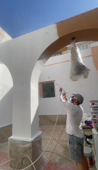 PINTOR PROFESIONAL · INTERIORES Y EXTERIORES 