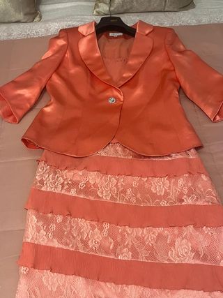 Conjunto chaqueta y top coral