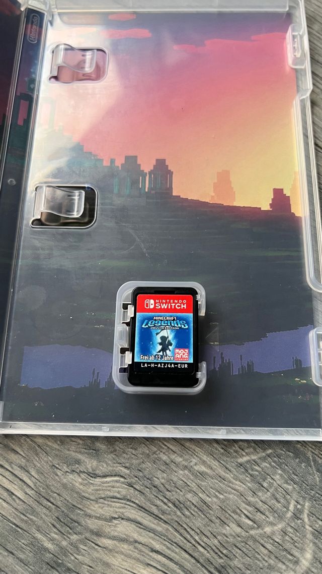 Minecraft Legends Deluxe - Nintendo Switch