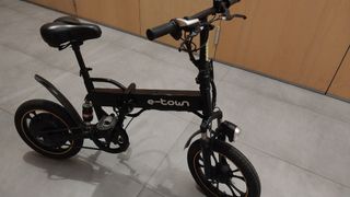 Bicicleta eléctrica e-Town plegable
