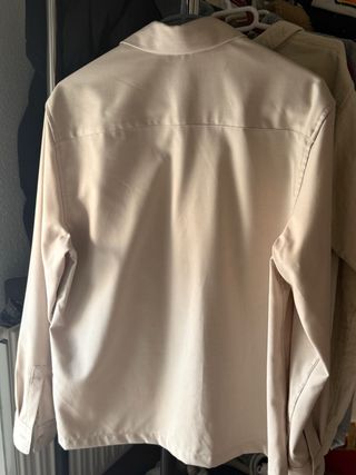 Camisa beige usada 1 vez