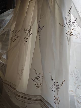 Vestido comunión niña blanco roto.
