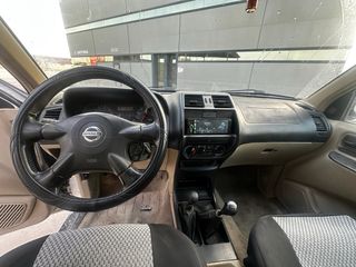 Nissan Terrano II 2003