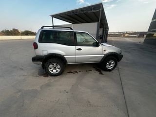 Nissan Terrano II 2003