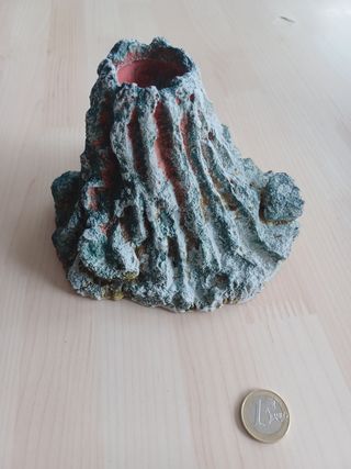 Adorno volcán acuario cerámico