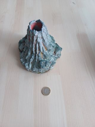 Adorno volcán acuario cerámico