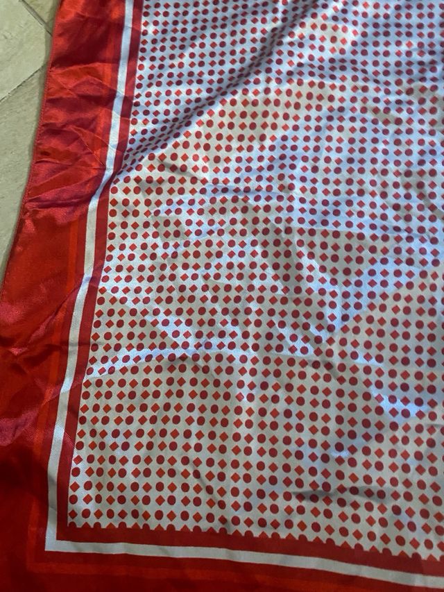 Sciarpa Daniel Hechter rossa e bianca