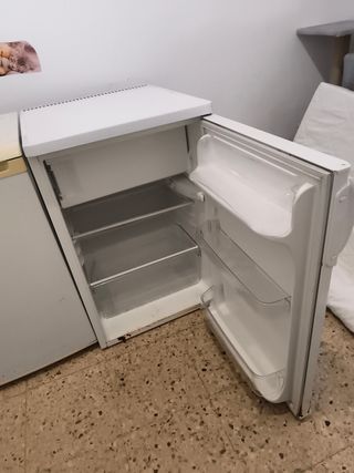 Mini nevera blanca