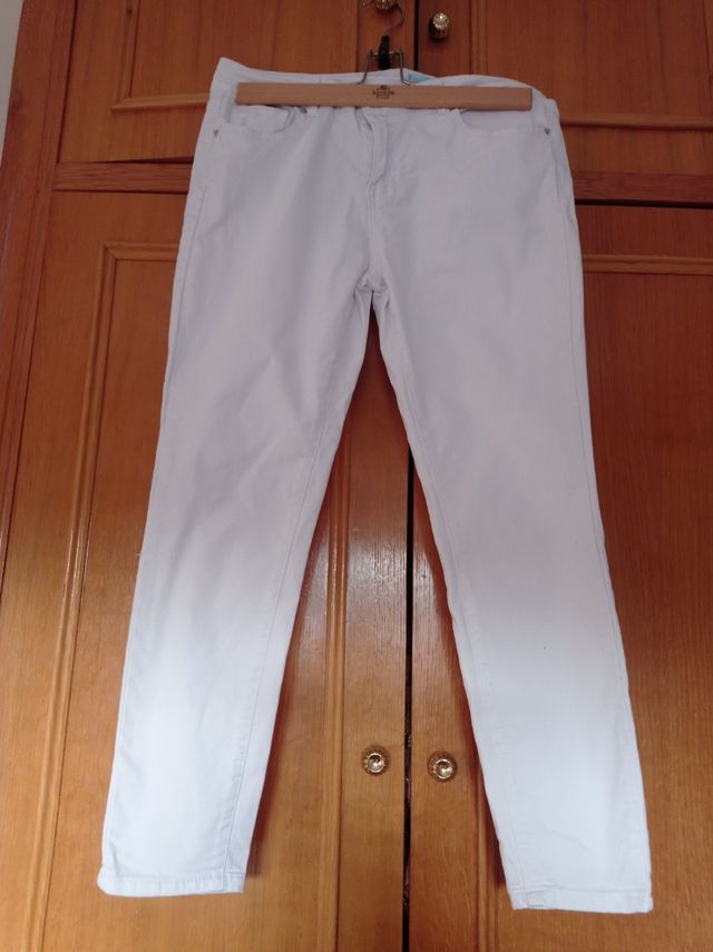 Vaqueros blancos -talla 40 chico