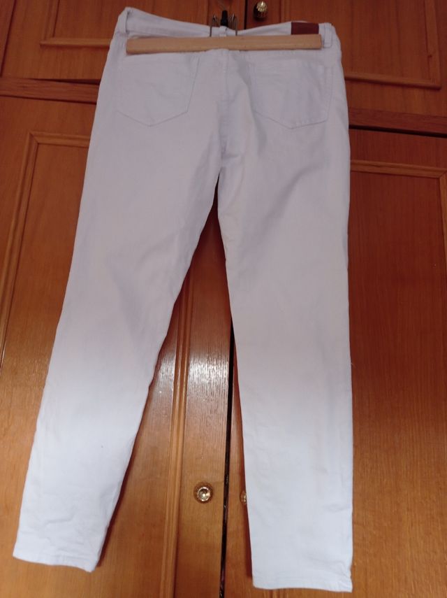Vaqueros blancos -talla 40 chico