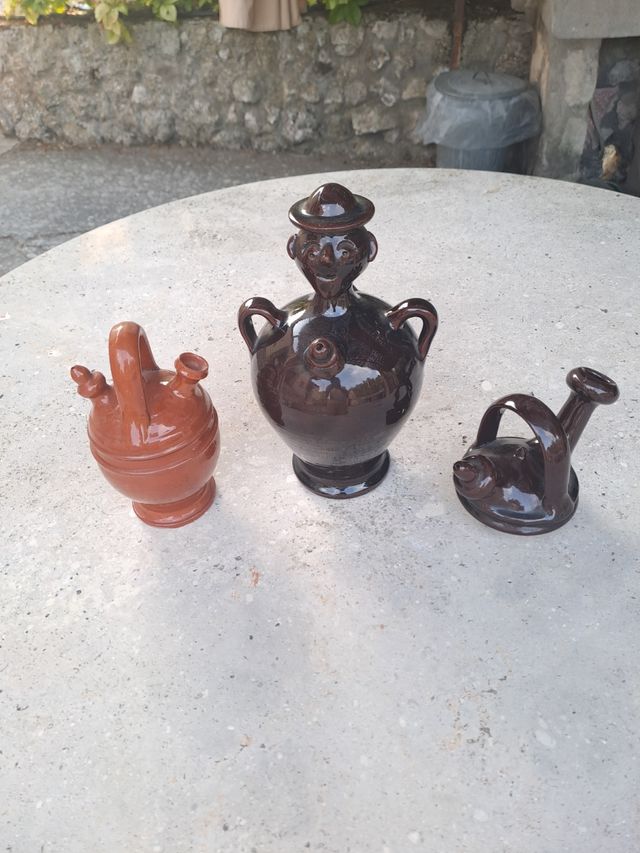 Bottiglie decorative in ceramica