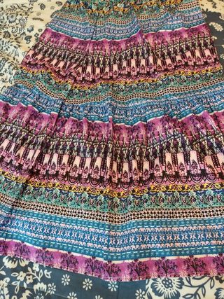 Falda larga multicolor boho chic. Maravillosa